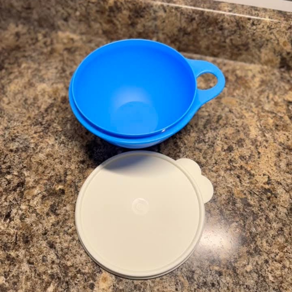 New Tupperware Bundle - Picture 4 of 6